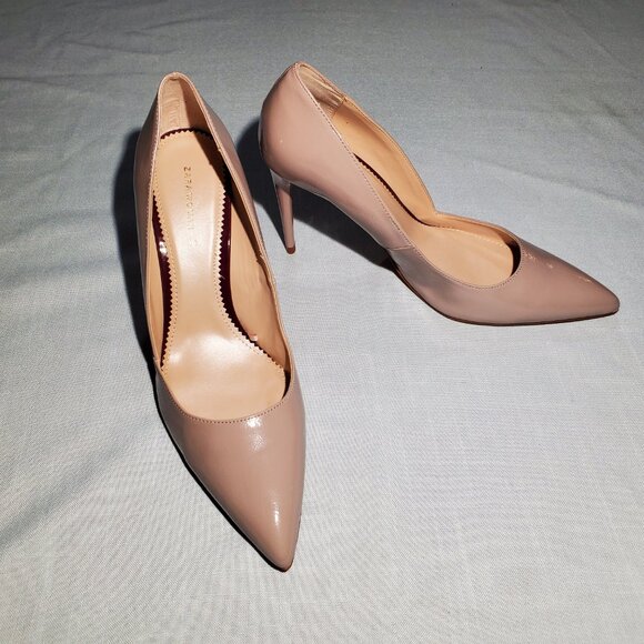 Shoes - Picture 4 of 8